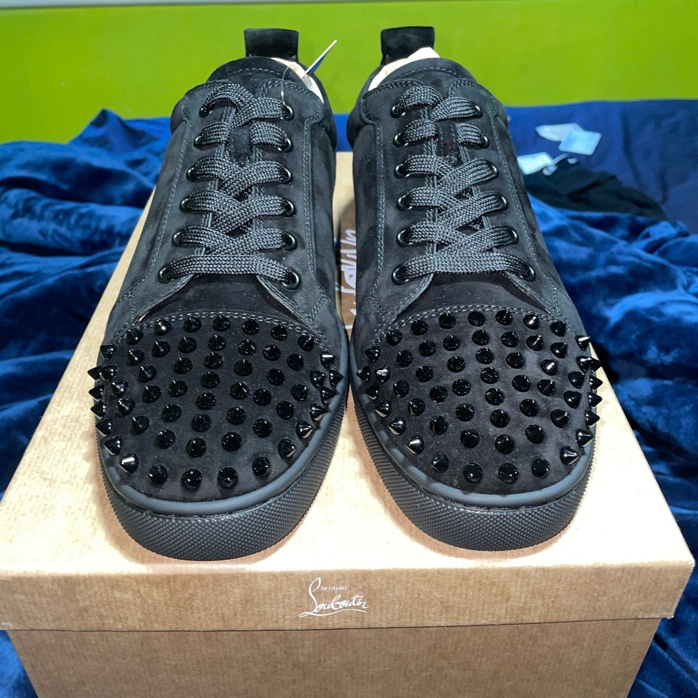 Christian Louboutin CHRISTIAN LOUBOUTIN Louis Junior Spikes Velour Sneakers